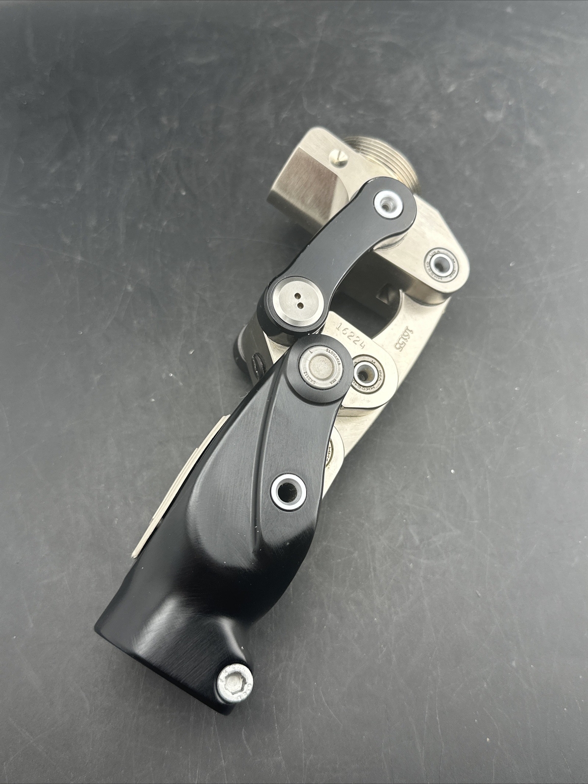 Ossur 1900 Prosthetic Knee. T O T A L knee 1900. Ossur Prosthetic Knee
