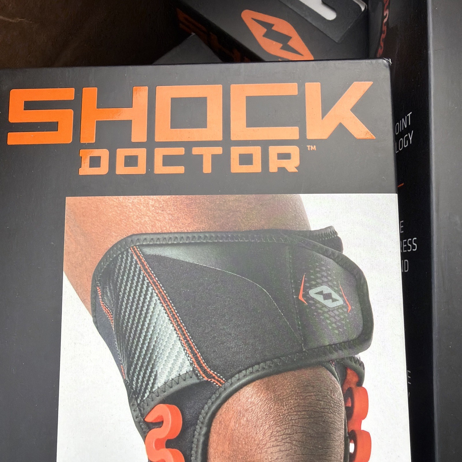 Shock Doctor Level 3,Knee over wrap Brace with Hinges joint size X-Large 17-19