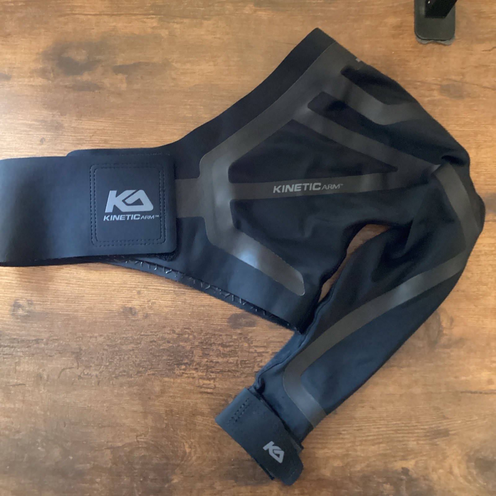 KINETIC ARM K2 Youth Sleeve Shoulder/Elbow/Arm Stabilizer, Black (Medium/Left)