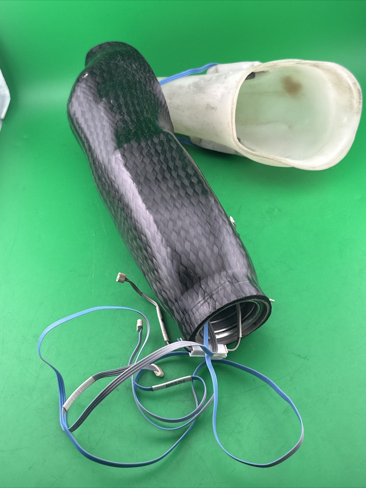 Below Elbow Prosthetic Socket W/ electrodes And Batteries No Charger/wrist Unit