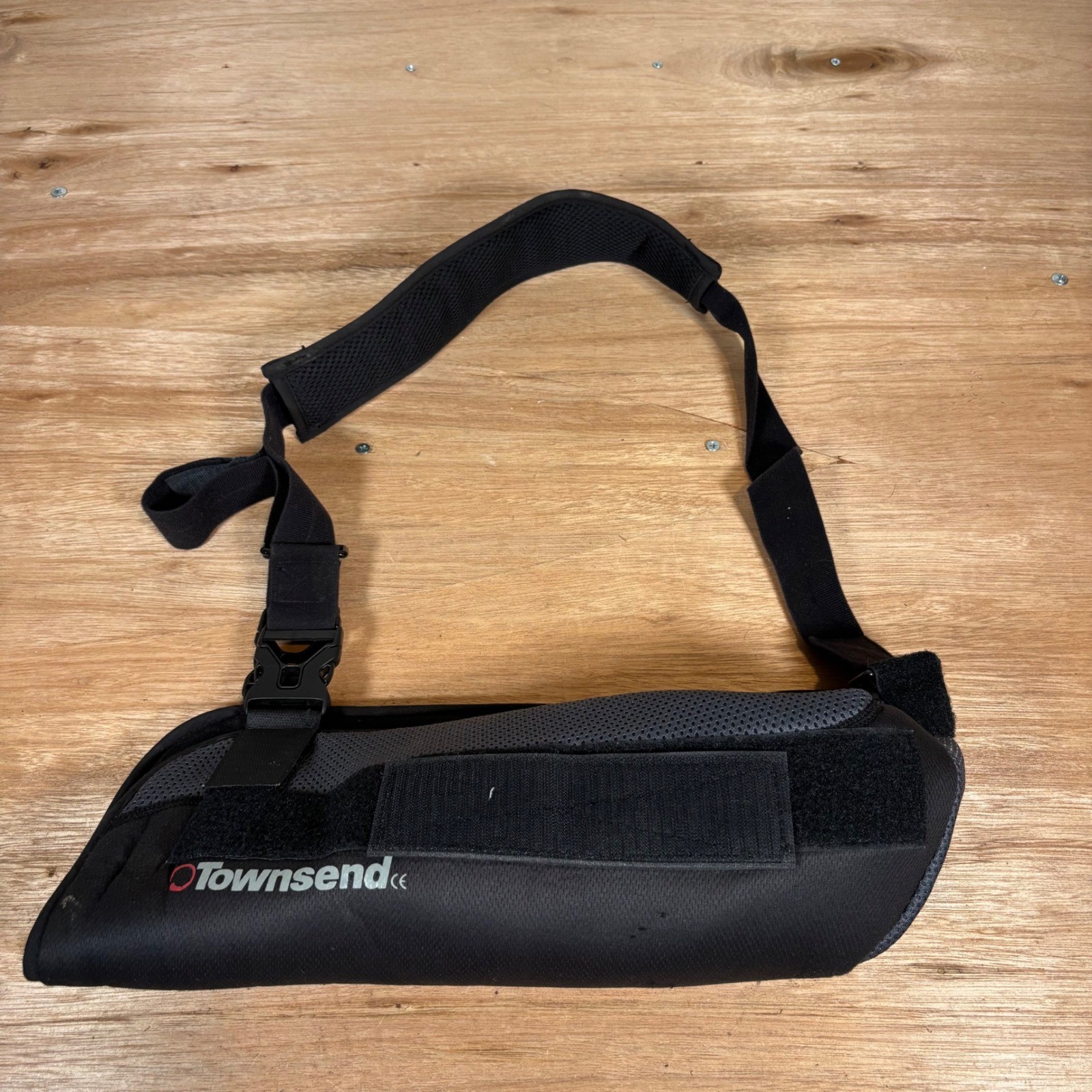 Townsend Arm Sling Shoulder Immobilizer Black Mesh Padded S/M Medical Support