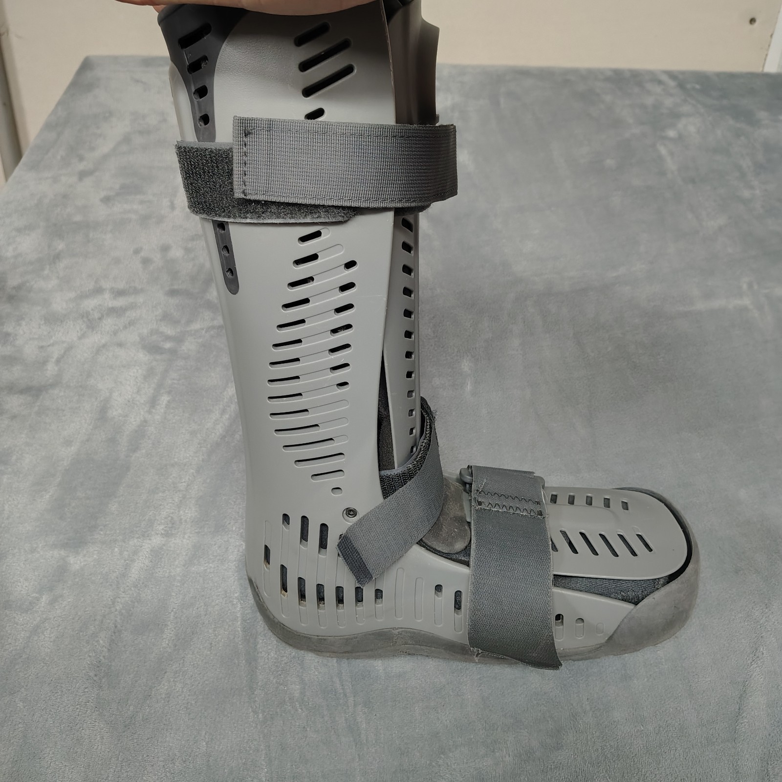 Ossur Rebound Air Walker High Top Walking Cast Ankle Foot Support Size M Surgery