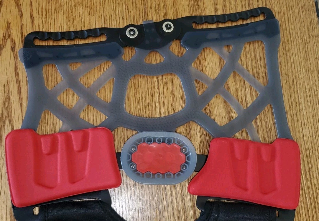 DonJoy OA Reaction Web Knee Brace Size Small-Medial Right/Lateral Left 11-7426-2