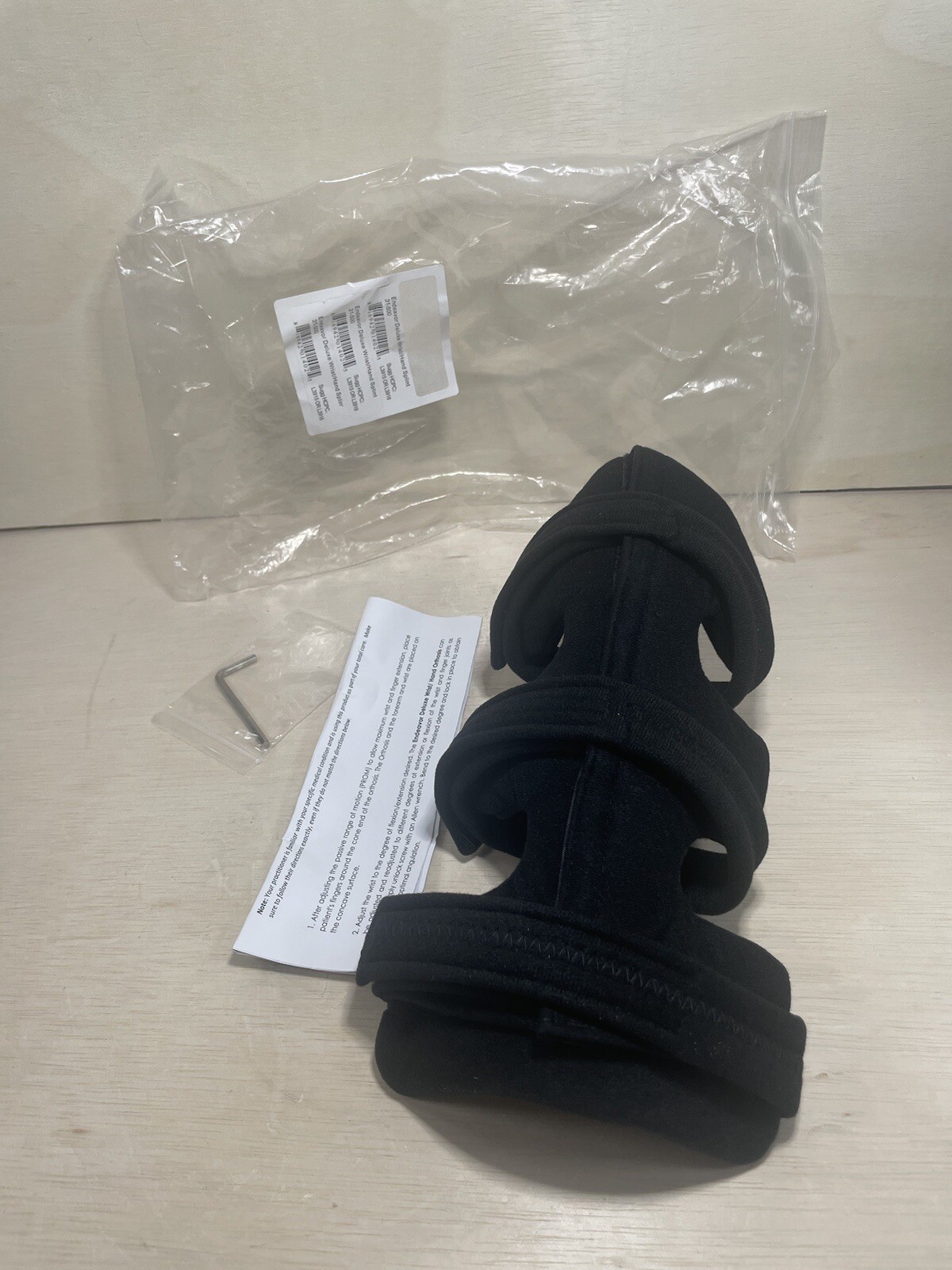 Comfortland Endeavor Deluxe Wrist/Hand Splint Right Or Left Support Brand New