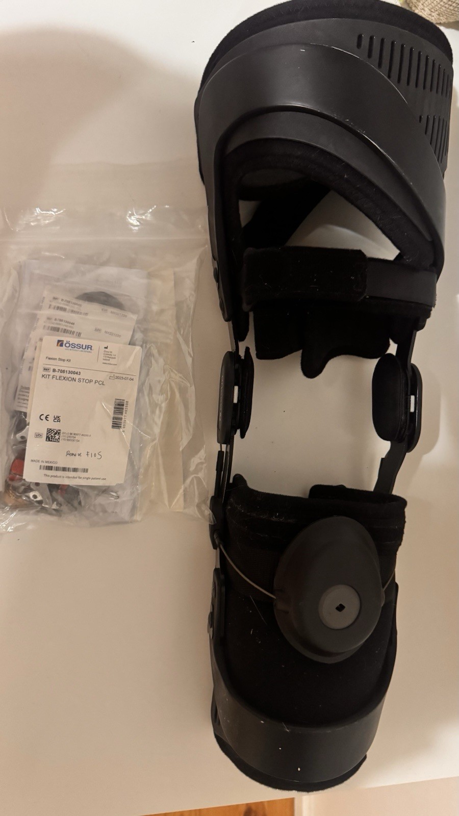 OSSUR PCL Brace Hinged Knee Brace With Flexion/extension Stops Kit Included