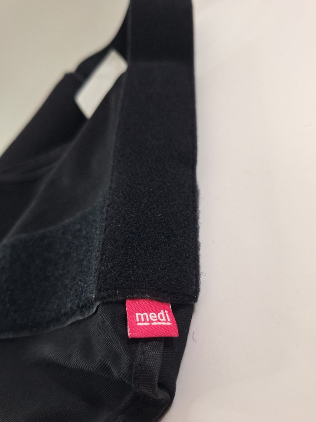 Medi Universal Arm Sling Shoulder Immobilizer w/ Air Pump & Cold Therapy Pad EUC