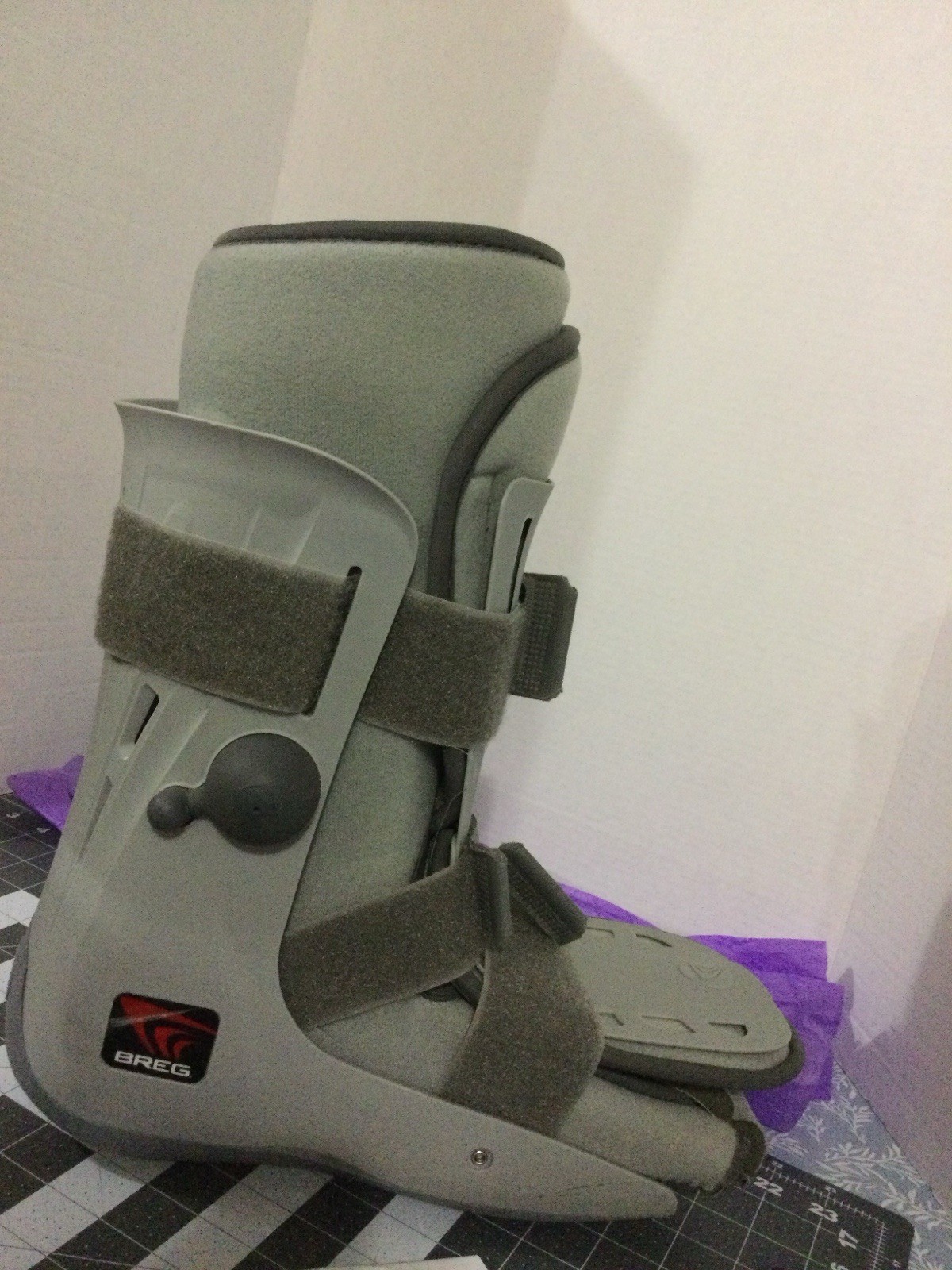 Breg Walker Genesis Mid-Calf Boot Medium. Good Condition Manufactured By Breg