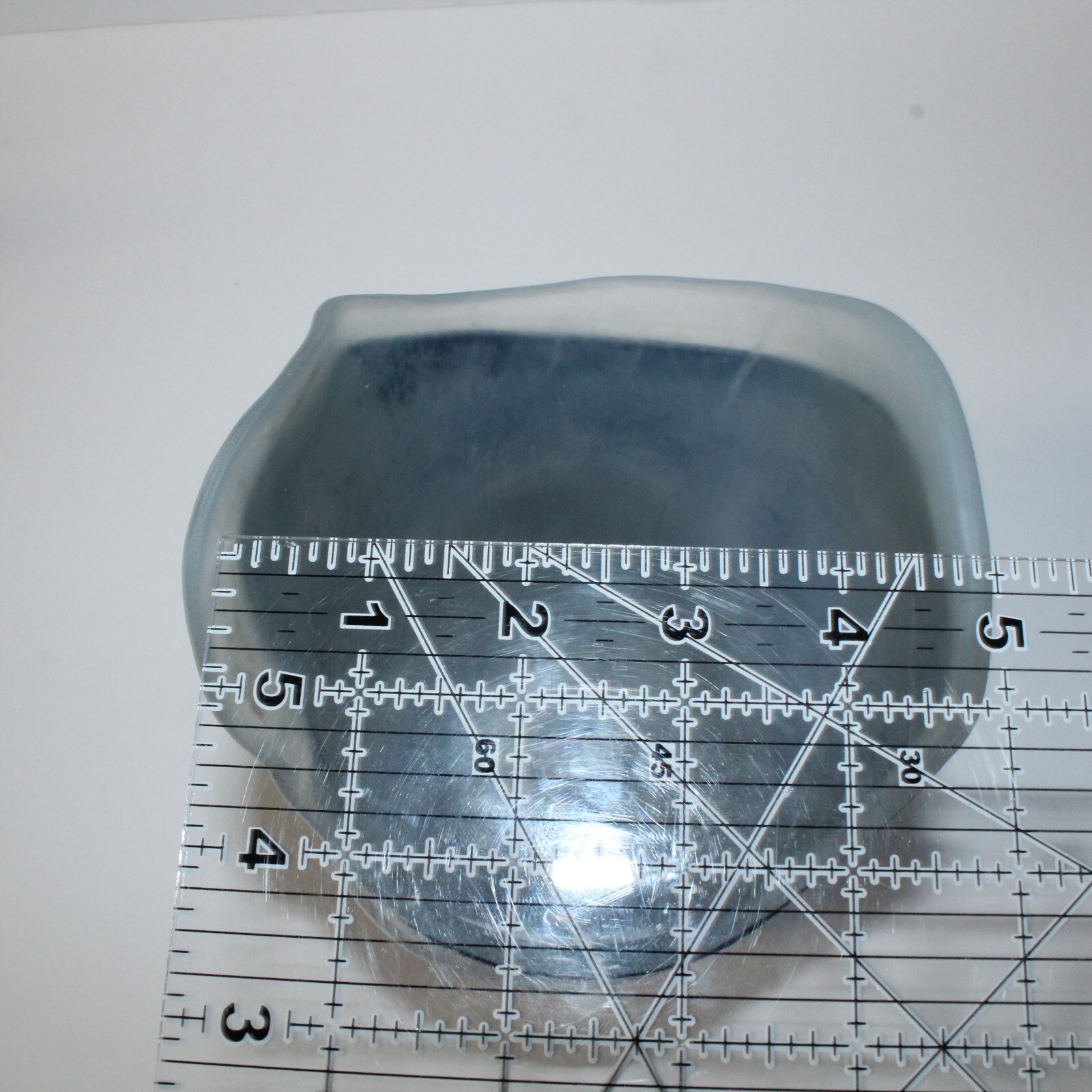 PROSTHETIC LEFT LEG SOCKET w EXPULSION VALVE and BASE PLATE / H = 10″ / D = 4.7″