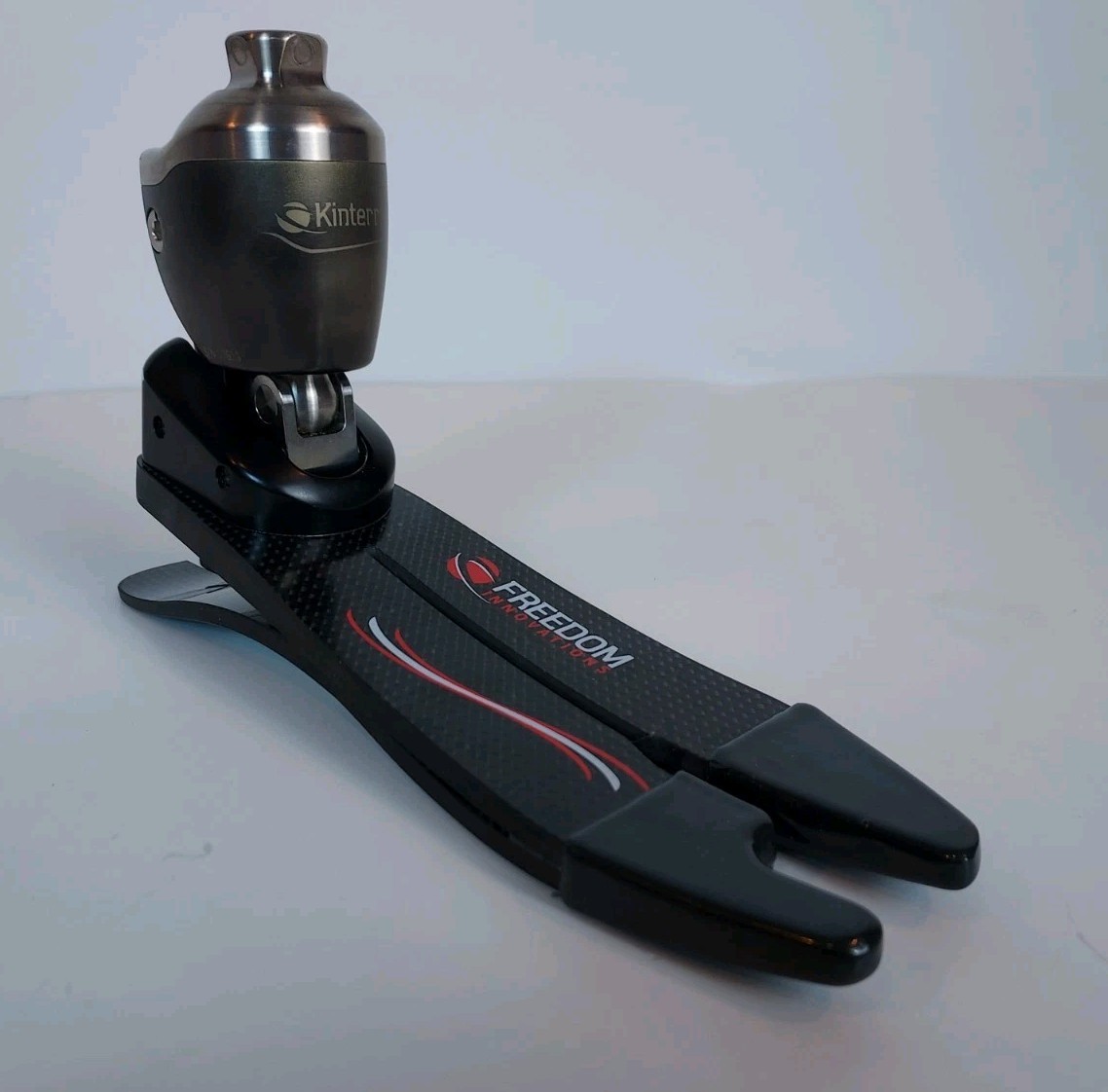 Kinterra Hydraulic Ankle Prosthetic Foot. Size 26 Category 2. Left S/N 97613
