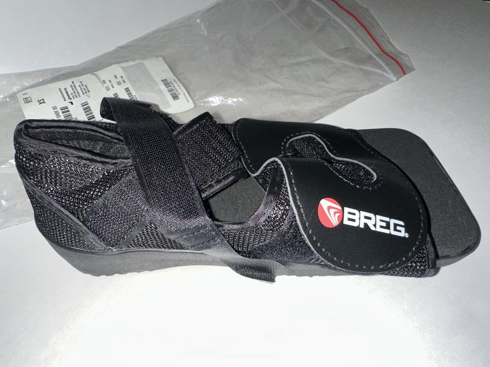 Breg Square Toe Post-Op Shoe Size XS. Model 100614-010.
