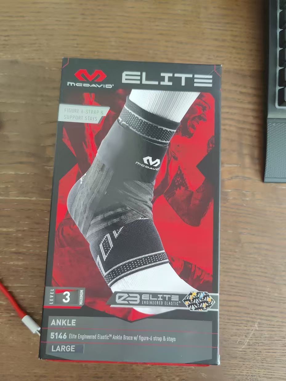 McDavid Elite Engineered Elastic Ankle Brace w/ Figure-6 Strap size L A PAIR