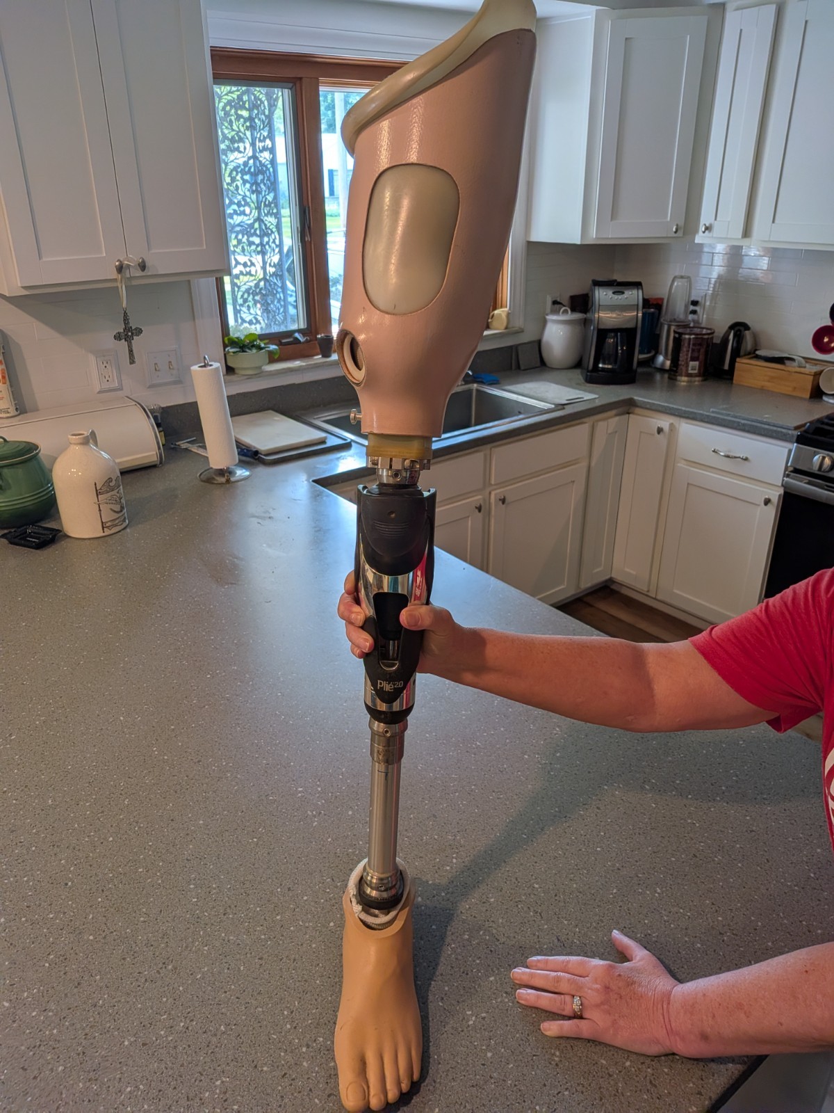 Plie’ 2.0 microprocessor prosthetic left leg