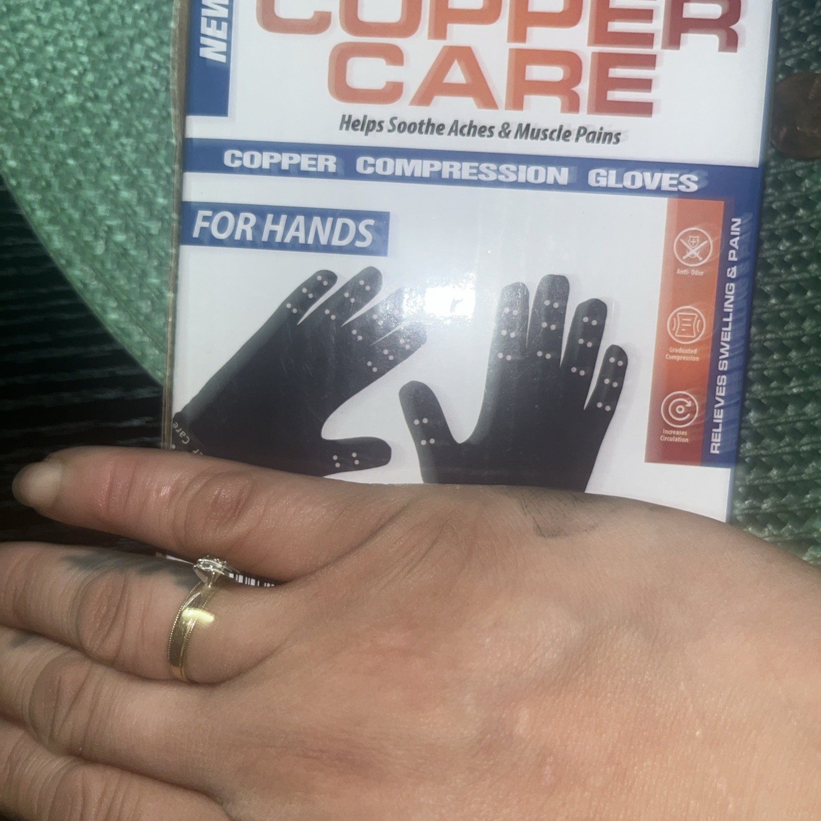 Copper Care 1 Pair Of Compression Gloves Adult 1 Size Fits Most NIP