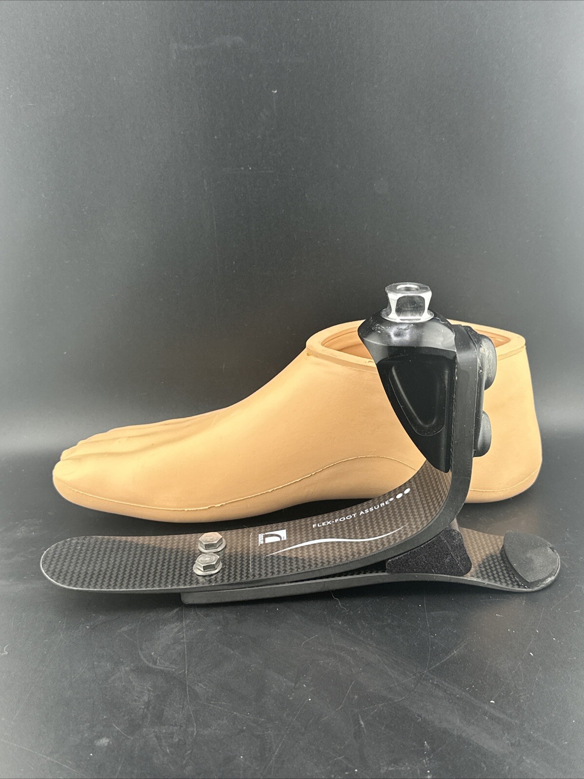 Ossur Flex Foot Assure Prosthetic Foot. Size 25. Category 2. Right Shell