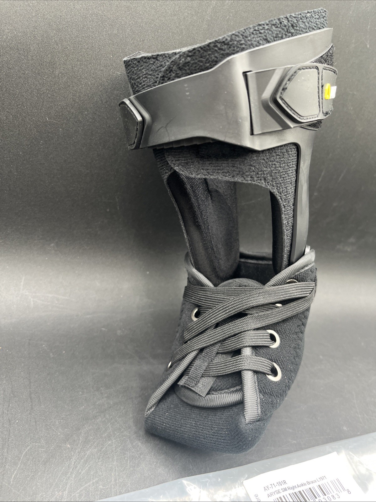ARYSE ankle brace Size Small RIGHT. AY-71-101R NEW