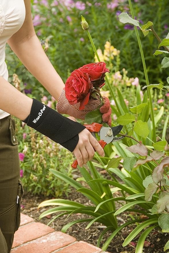 Procare 79-82471 Universal Wrist-O-Prene Support Brace, Left