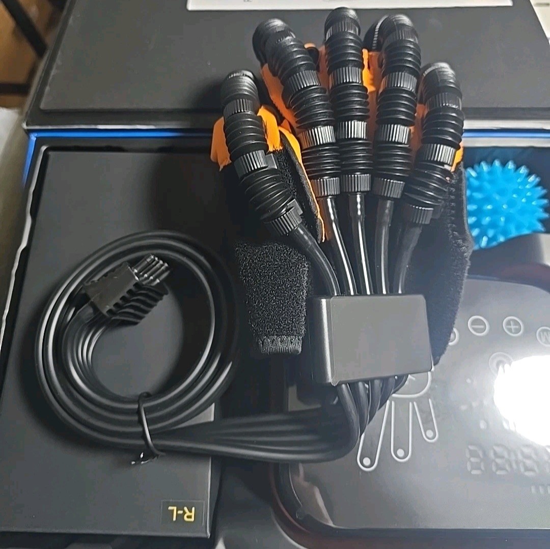 New Version Robot Training Glove Right Handed M