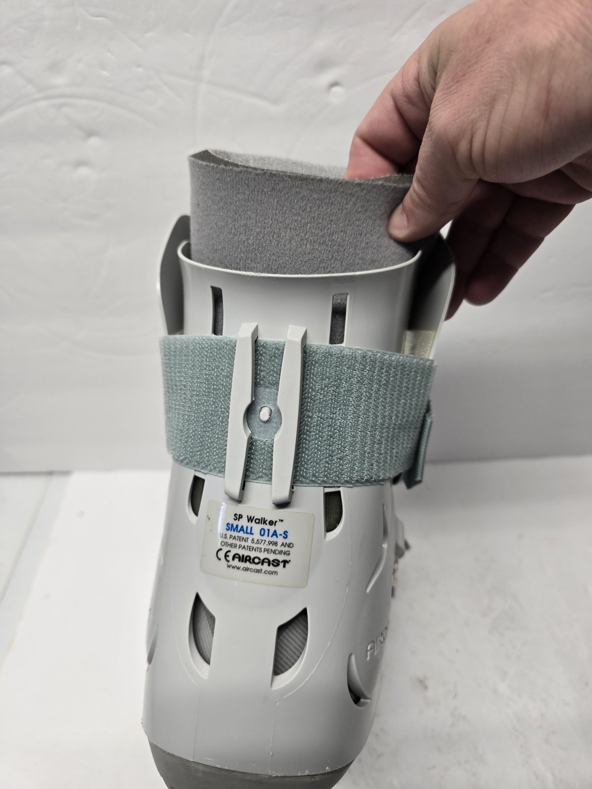 Aircast FP Walker Small Foam Pneumatic Ankle Walking Boot Air Cast Brace Support