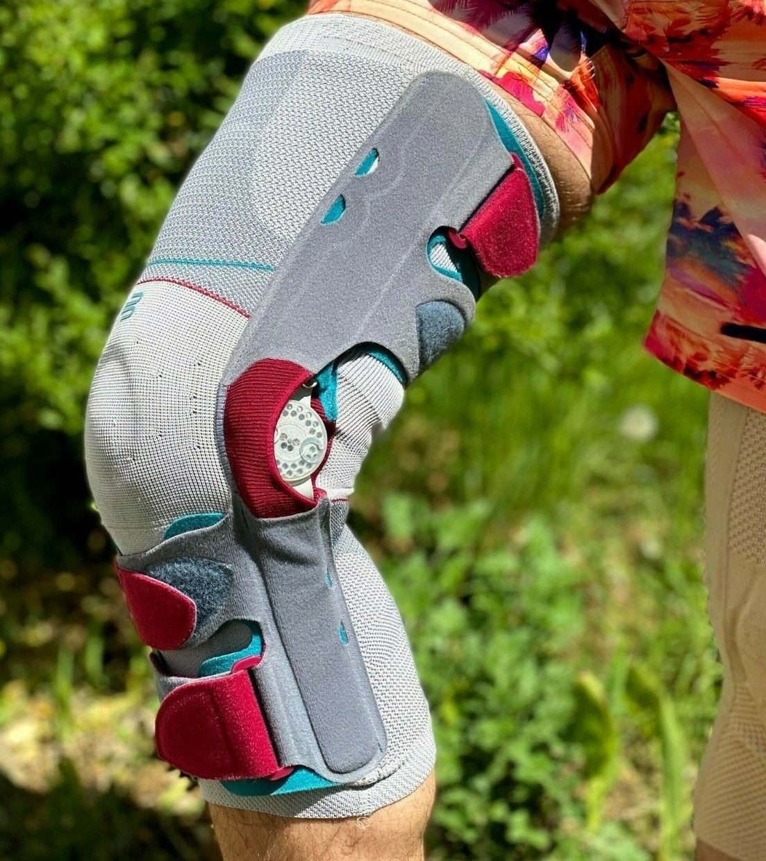 Bauerfeind Softec Genu Size 4 Right Knee Joint Brace Patella Support Sleeve