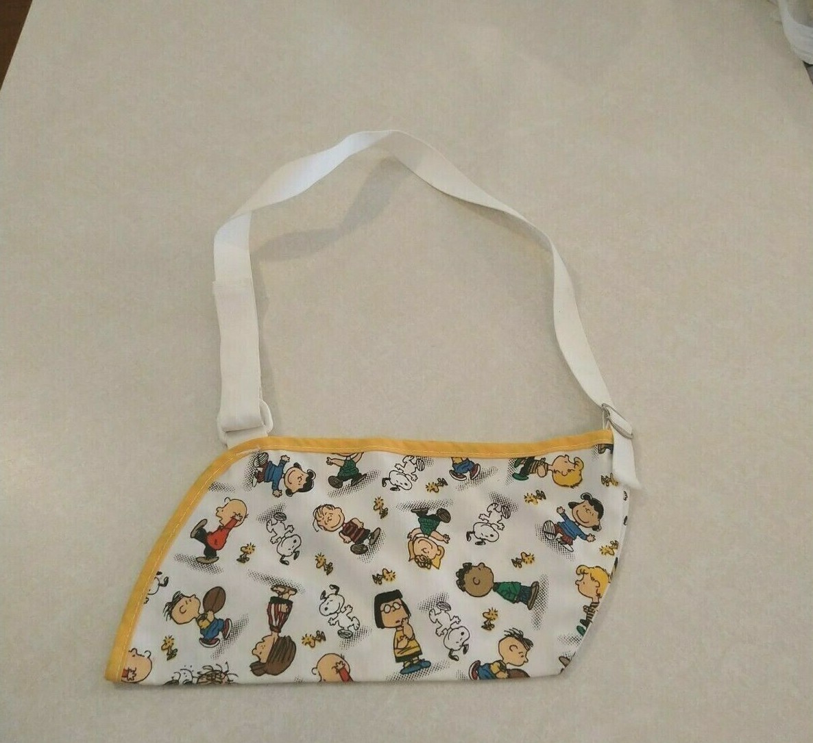 Peanuts Snoopy Childrens Broken Arm Sling Cast Sprain Lucy Woodstock SZ SM USA
