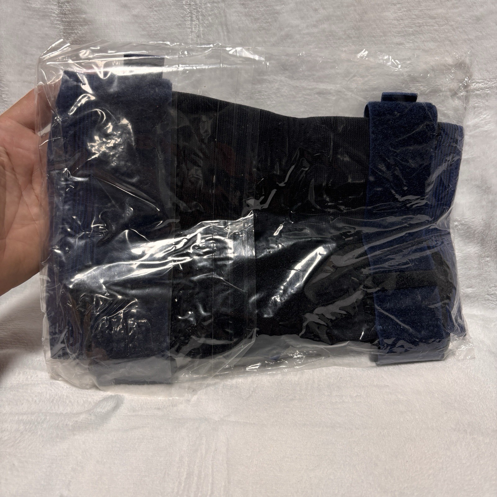 Quicksilver Hinged Knee Size M Brace Orthosis Adjustable ROM Wraparound New