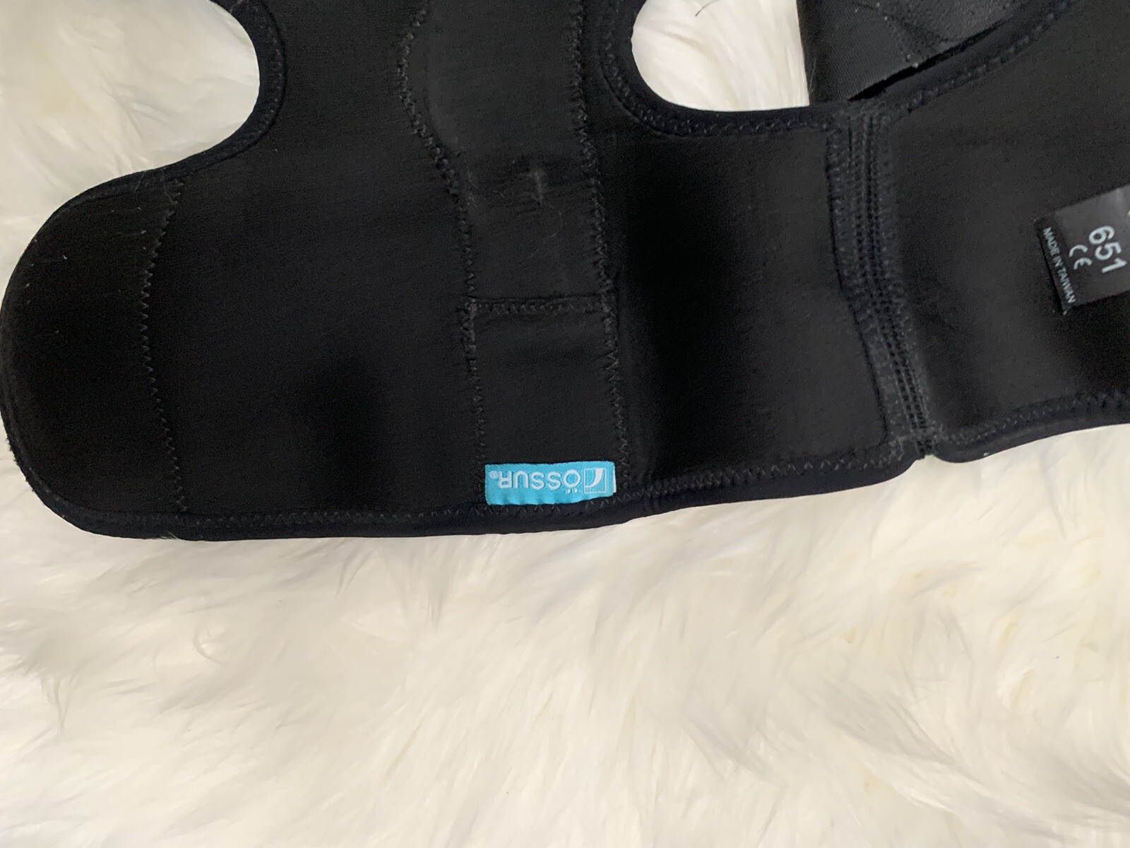 Ossur Formfit 651 Knee Brace Wrap-around Short 2 Strap Version Size Large