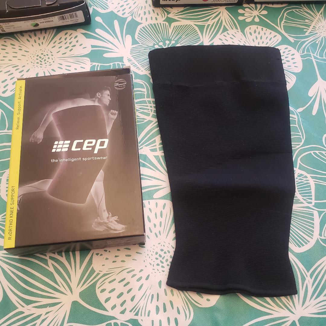 CEP ortho Black Seamless Knee Support Sleeve With Top Silicone Band Pick Size