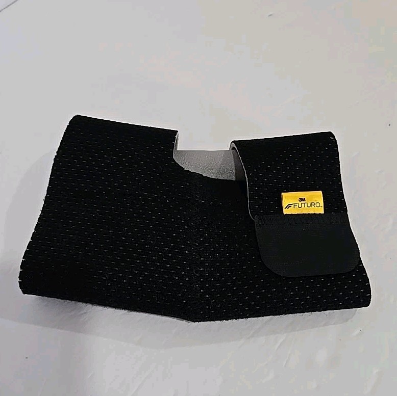 3M Futuro Elbow Performance Comfort Adjustable Moderate Support 8″