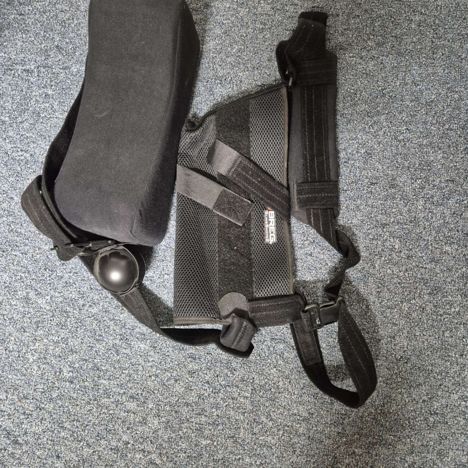 Breg SlingShot 2 Shoulder Brace & Abduction Pillow – Universal Left/Right Arm