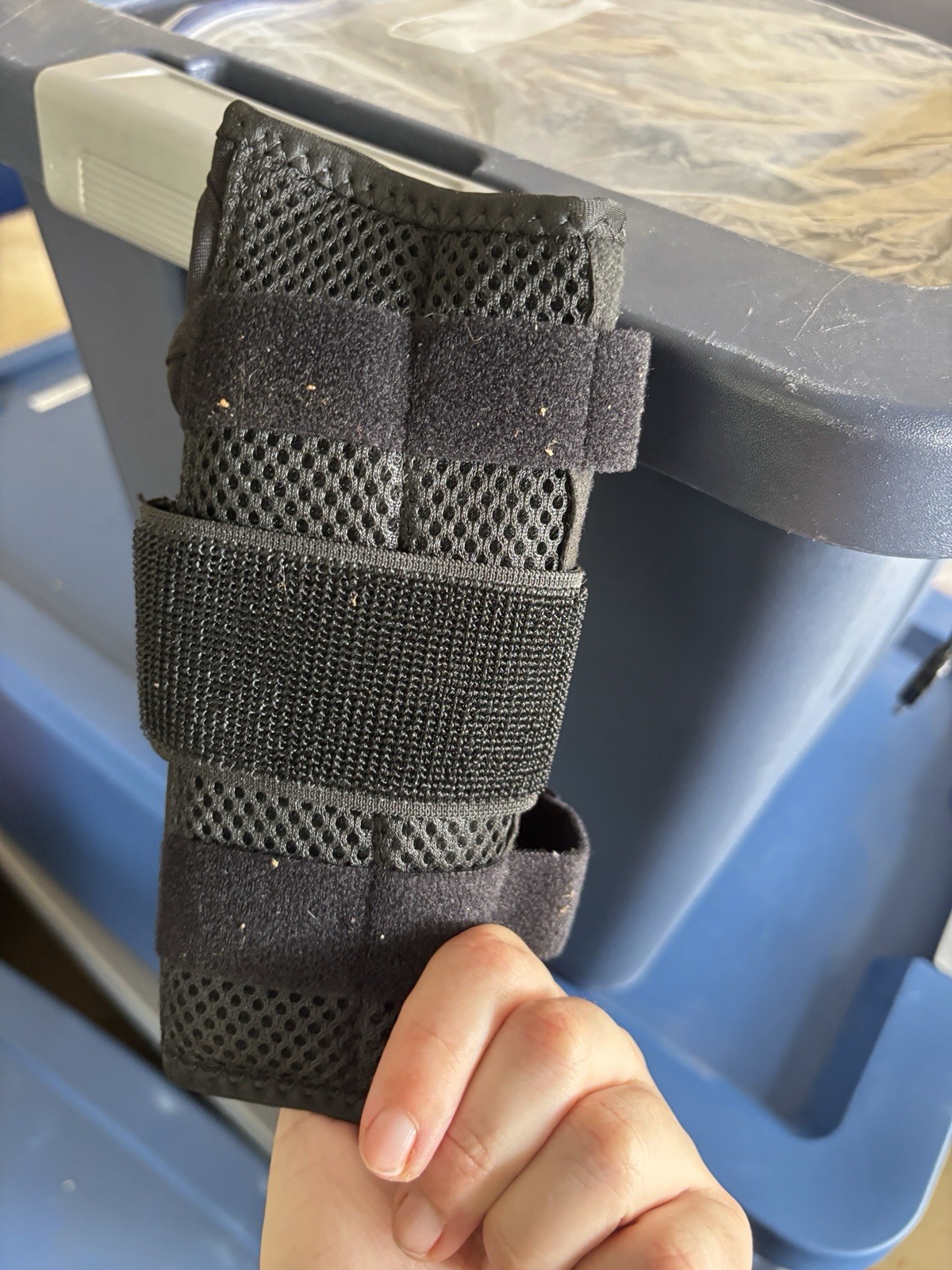 Futuro Deluxe Wrist Stabilizer Left Hand Small Medium Adjustible Carpal Tunnel
