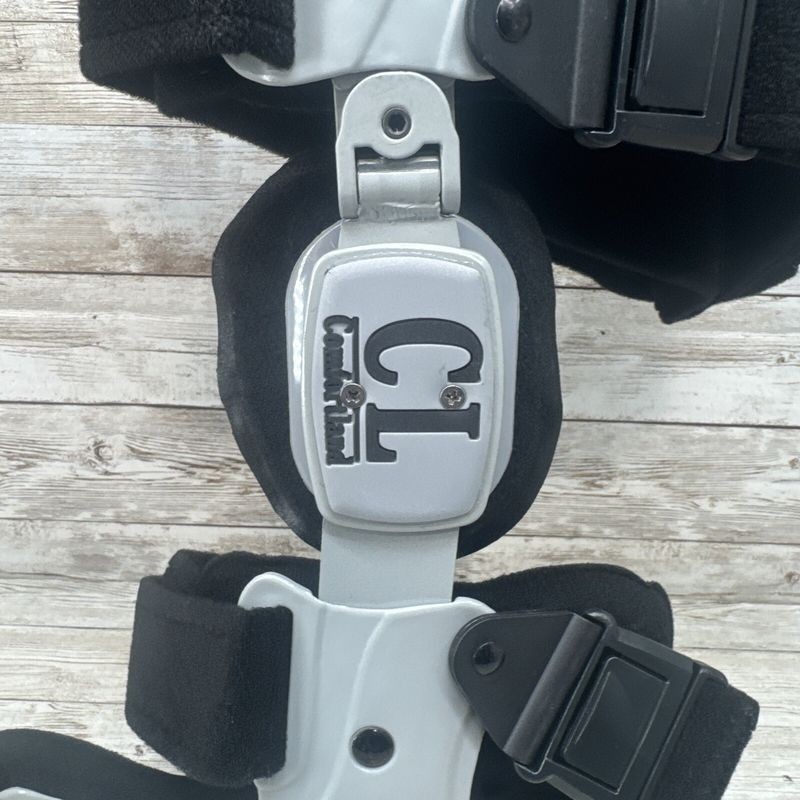 Comfortland OA Knee Brace, Right, Universal, thigh 15.5 to 29 inches, OA-200-R