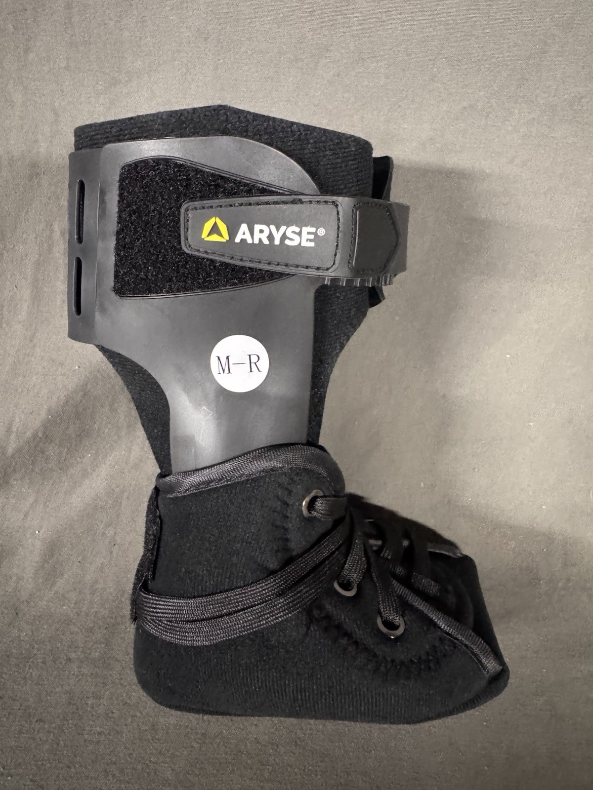 Aryse MD Right Ankle Brace Ay-71-102R Size Medium (Men 8.5-12, Women 9.5-13) New