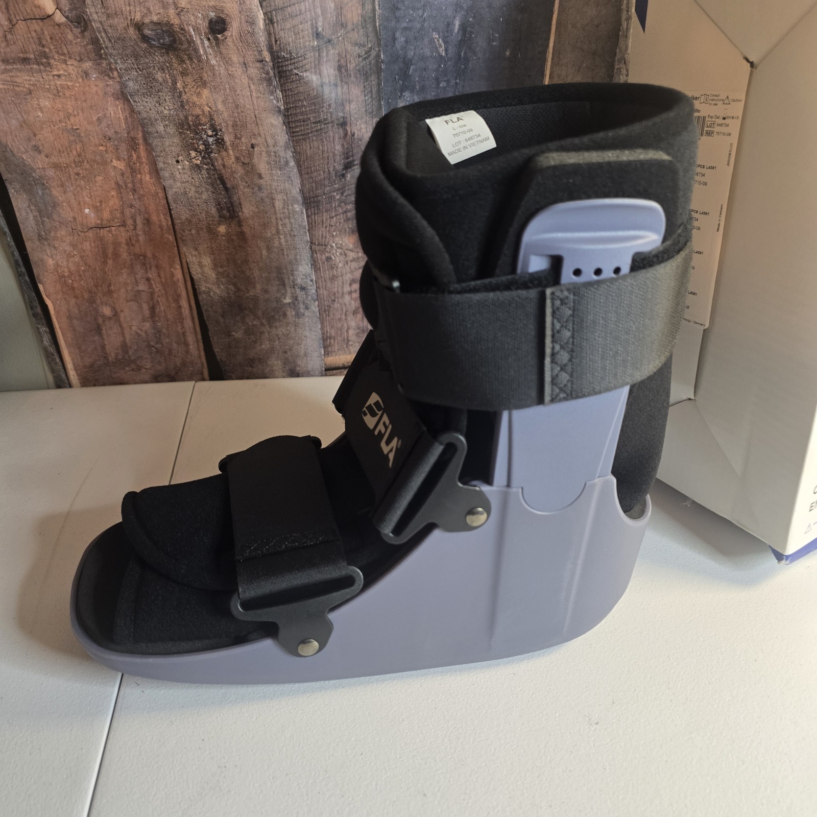 FLA Adjustable Air Ankle Walker Boot Low Large M 10.5-12.5 W 11.5-13.5 & Sock