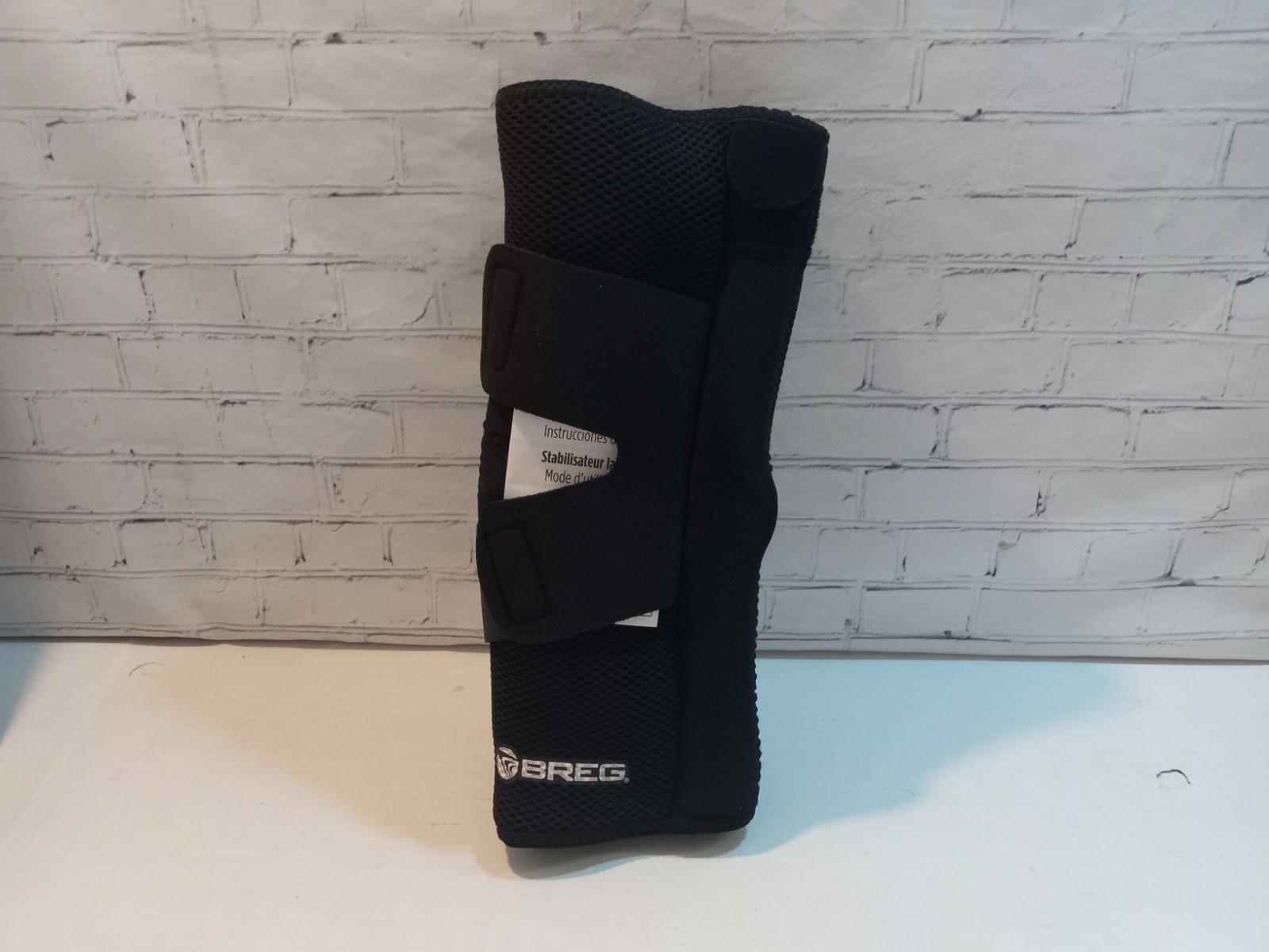 BREG 20122 Knee Brace Lateral Stability Hinged Air Mesh LEFT SM *FREE SHIPPING*