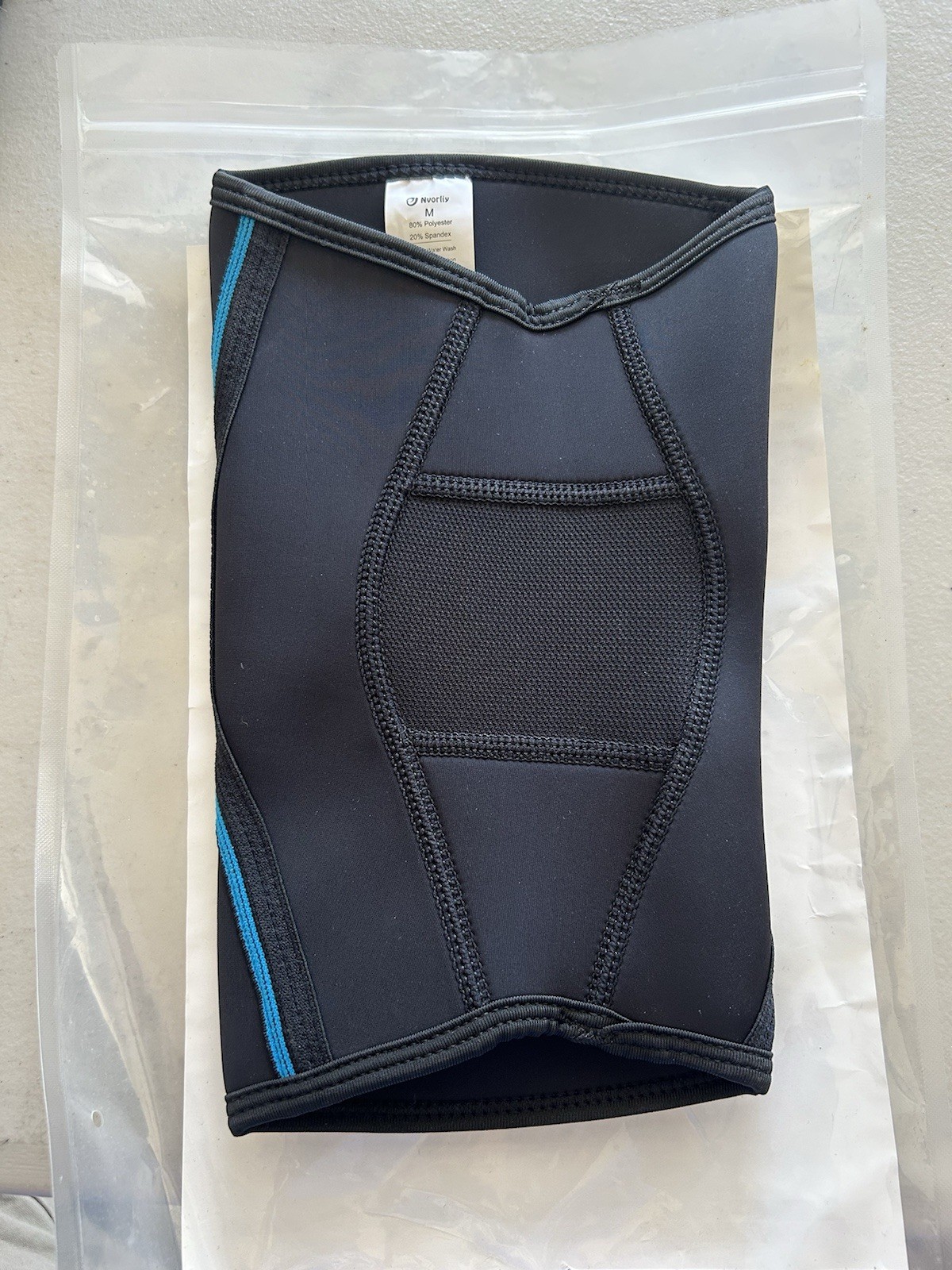 Nvorliy Neoprene Compression Knee Sleeve, Size M, Black/Blue Knee Support (1)