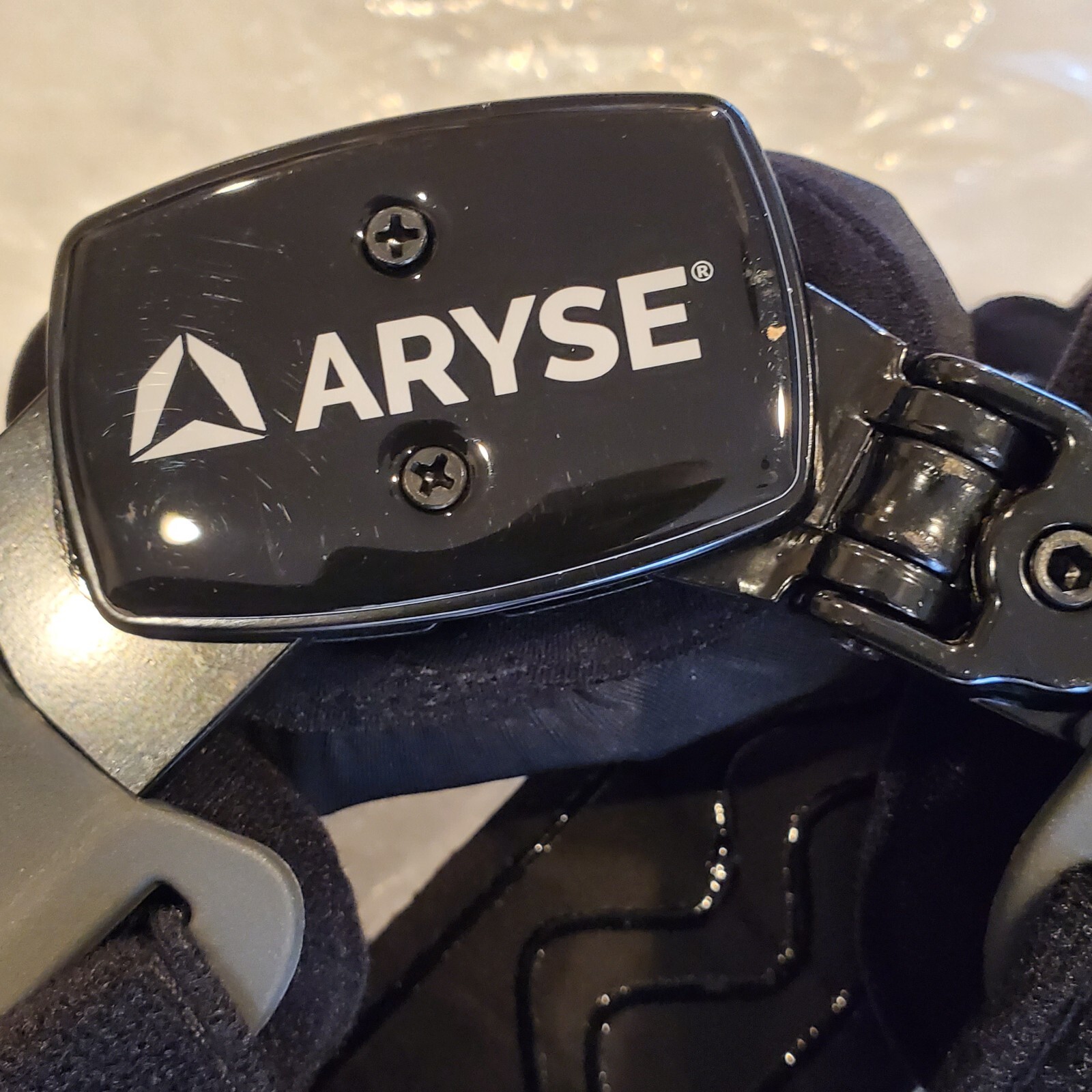 ARYSE AY-43 L METFORCE OA Left Knee Brace ( NEW )