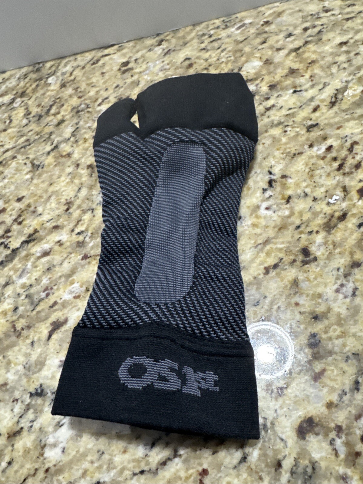 OS1ST WS6 Sz. LARGE Black PERFORMANCE COMPRESSION WRIST SLEEVE / R & L IN 1