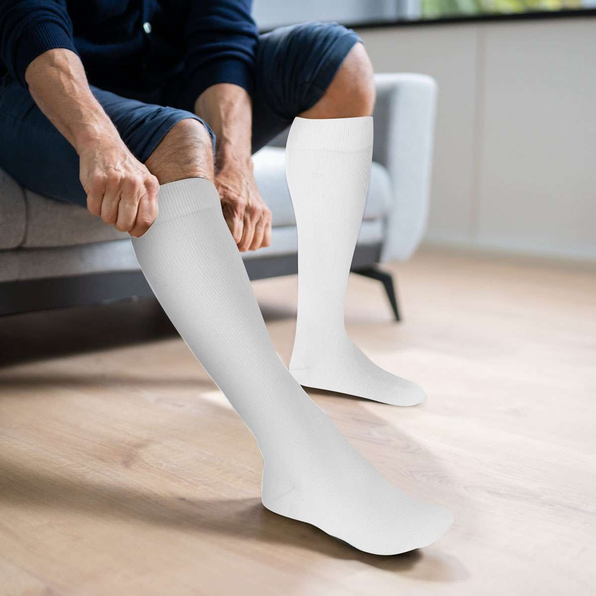1-3Pair Unisex Plus Size Wide Calf Compression Socks 15-20mmHg Knee High Support