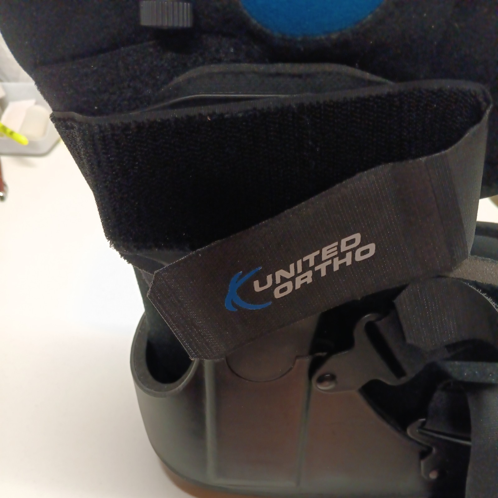 United Ortho Short Air Cam Walker Fracture Boot, Small, Black