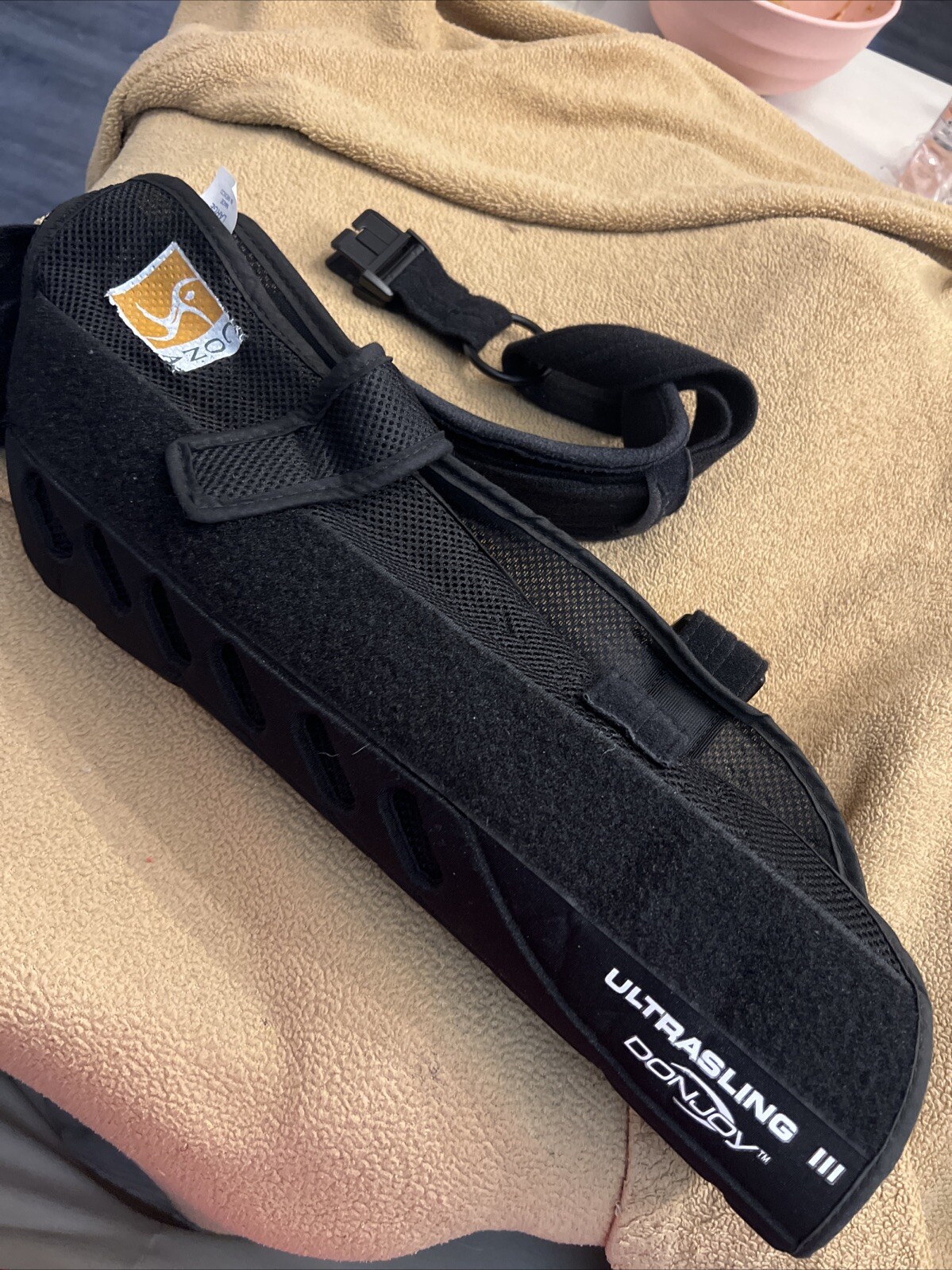 DONJOY ULTRASLING III, SIZE LARGE ARM SLING ONLY SUPER CLEAN