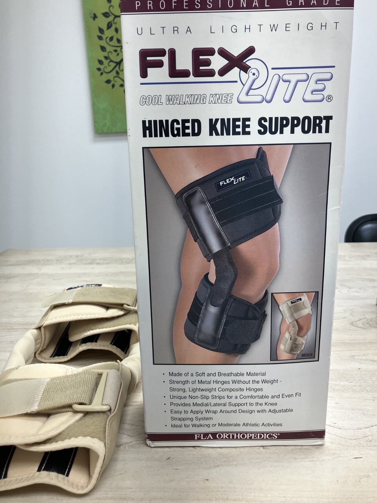 Flex-Light Hinged Knee Brace Size Small (Beige)