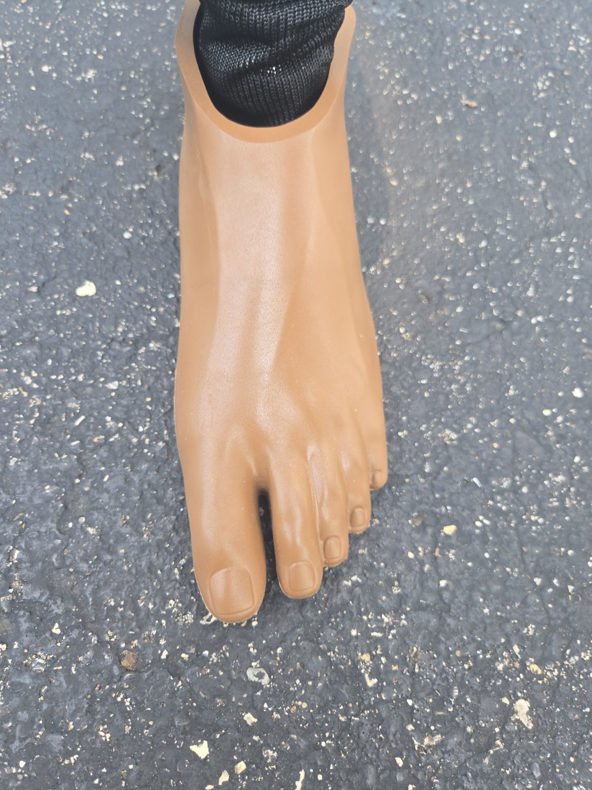 Ottobock Prosthetic Leg (3R93) Left Leg Only With Small Scratch To Thigh Area