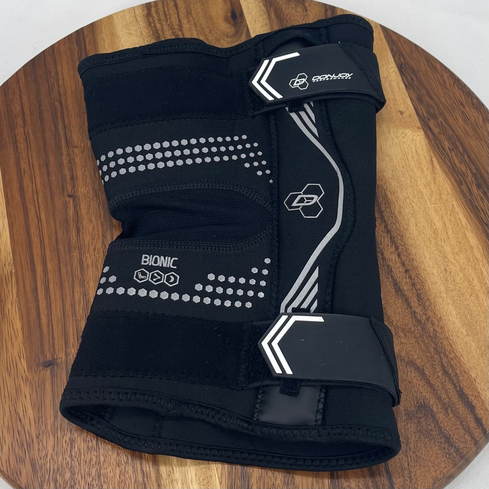 Donjoy Performance Bionic Drytex Adjustable Knee Sleeve (Black) (Large)