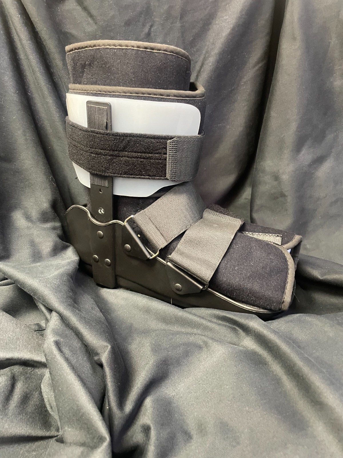NEW Procare Walking Boot Fracture Boot for Foot and Ankle Size LARGE C6-R3