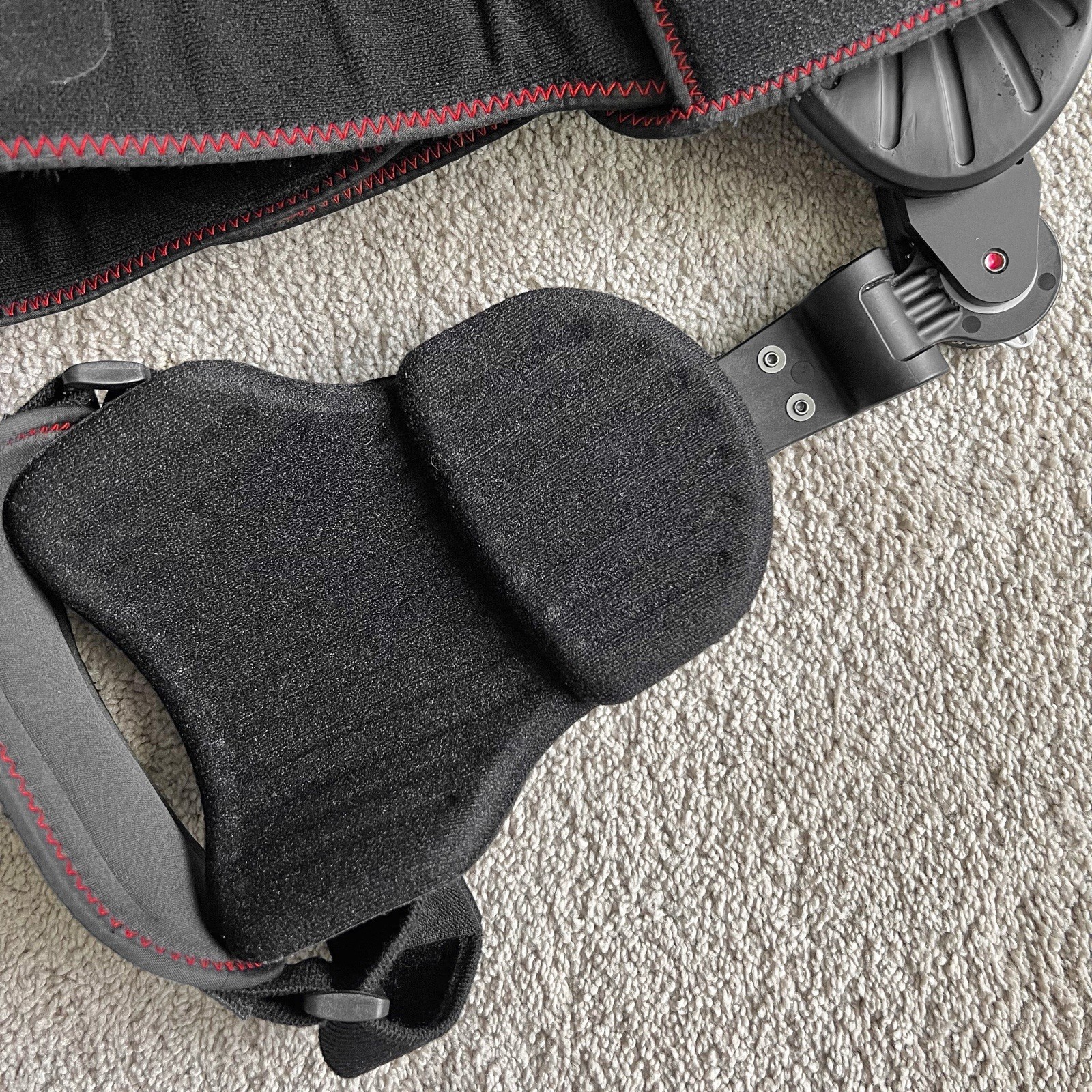 DonJoy VersaROM Hip Brace Adjustable Post-Op Support Left or Right One Size