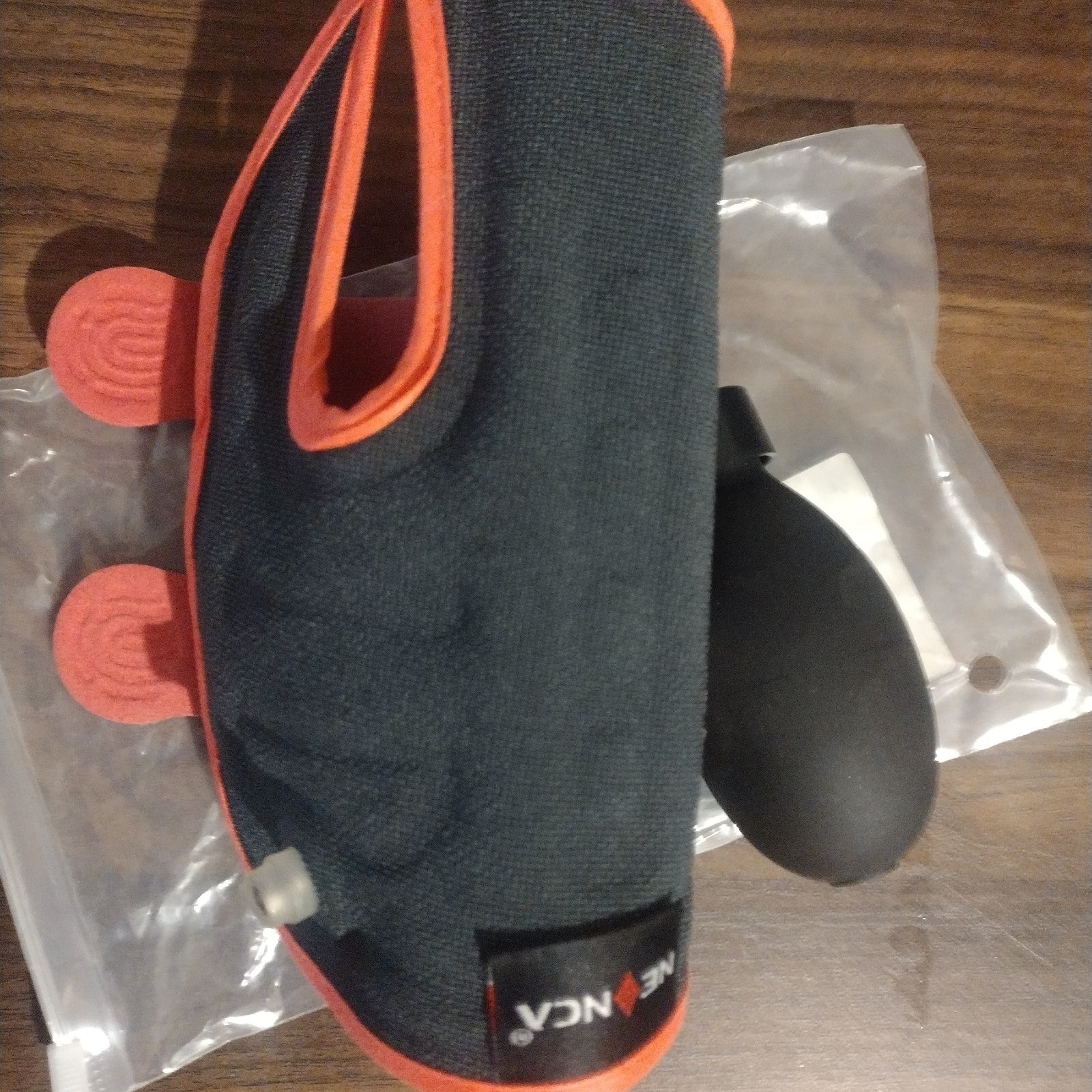 Inflatable Wrist Brace for Carpal Tunnel, (Left Hand)