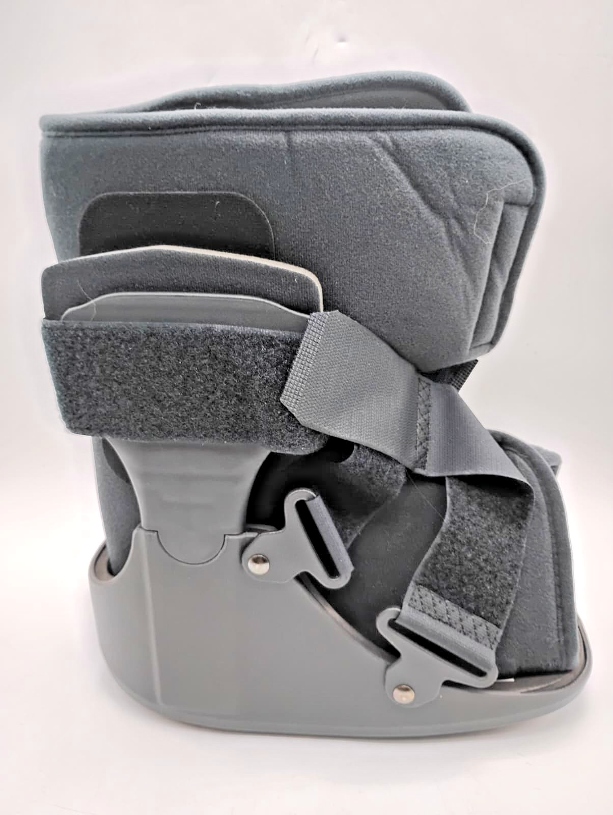 United Ortho USA14013 Short Cam Walker Fracture Boot Ankle Support Small Black