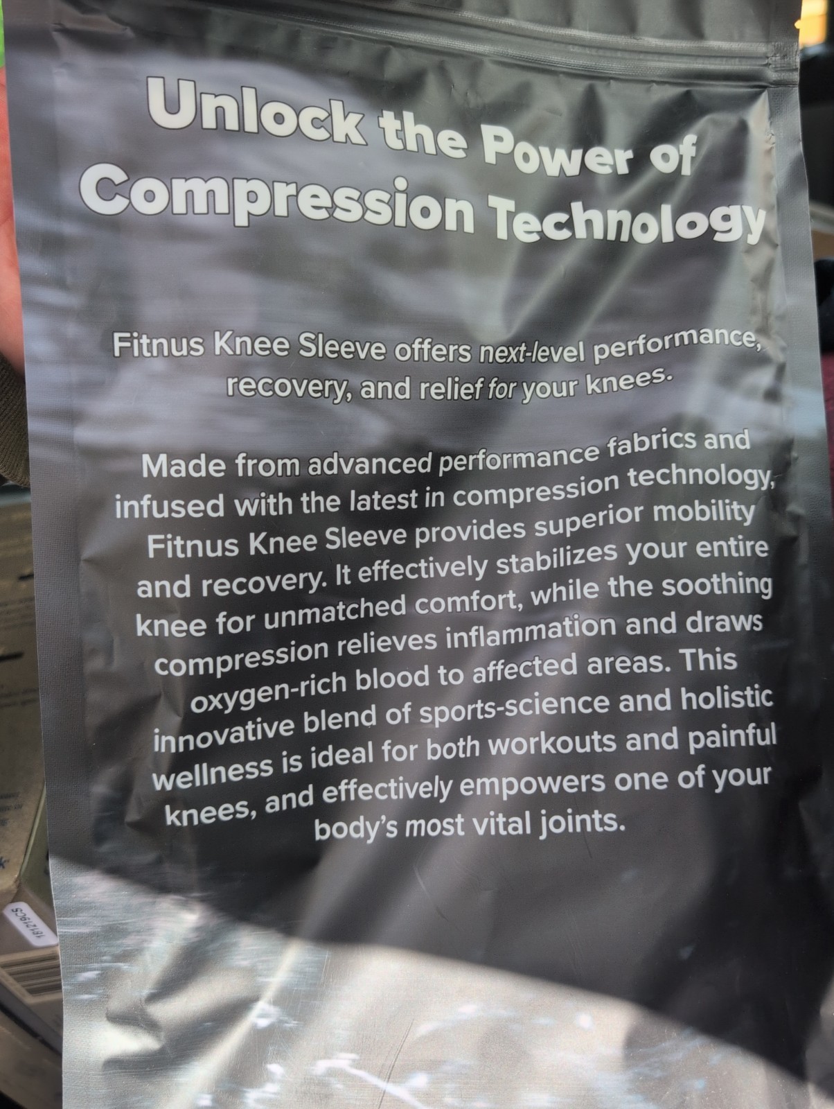 FITNUS ATHLETIC Knee Sleeve Compression Technology Knee Stability NEW
