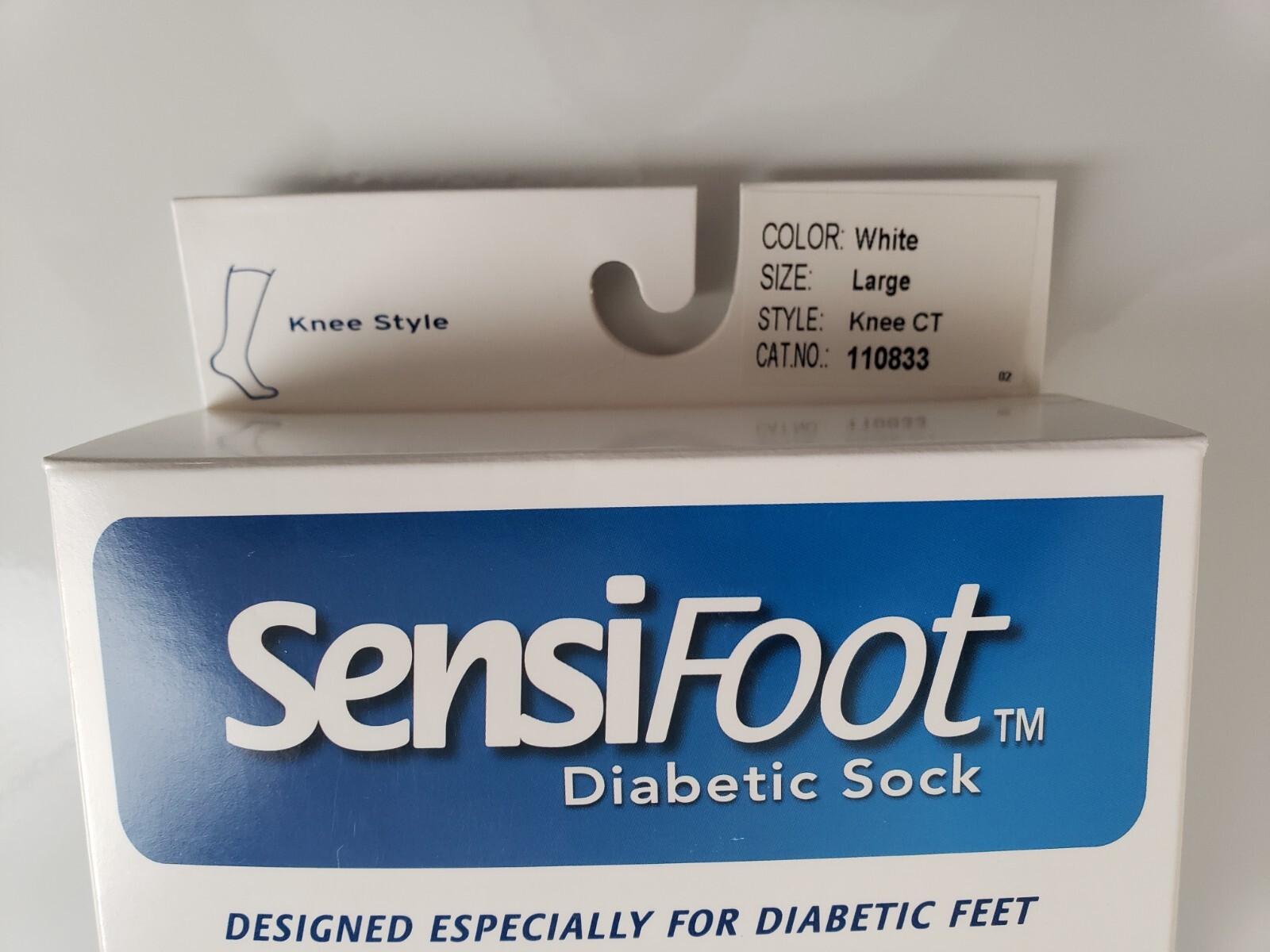 Jobst SensiFoot Diabetic Sock Mild Compression KNEE Style LARGE / WHITE – 1 Pair