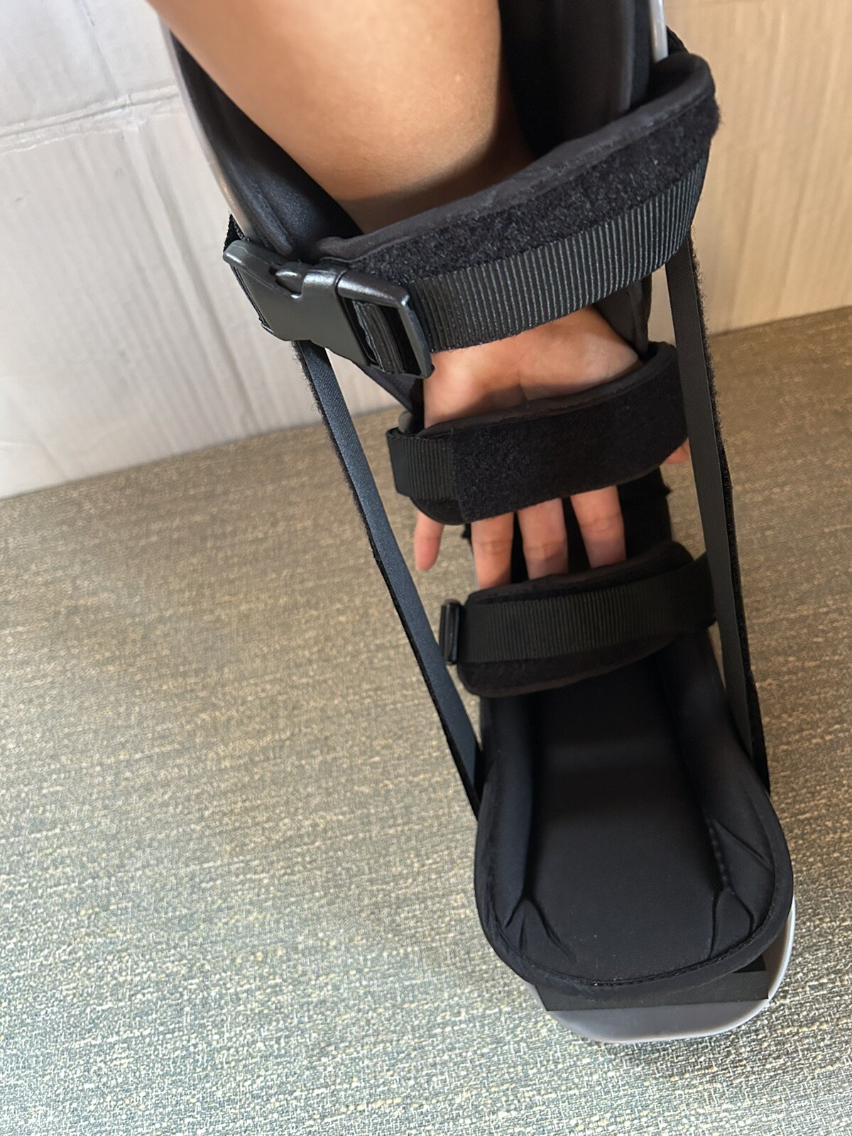 Orthopedic Walker Fracture Boot, Fits Left or Right, Size Large Black